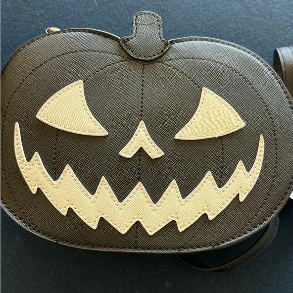 JACK O LANTERN purse! Adjustable, lined, zipper closure and oh so CUTE🖤🎃🖤 - Picture 9 of 9